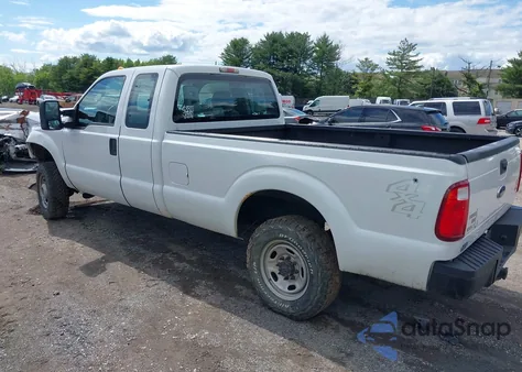 2012 Ford F-250 Xl z USA, uszkodzony, nr VIN 1FT7X2B60CEB28401
